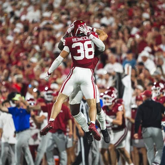 Kristi✨ tweet media