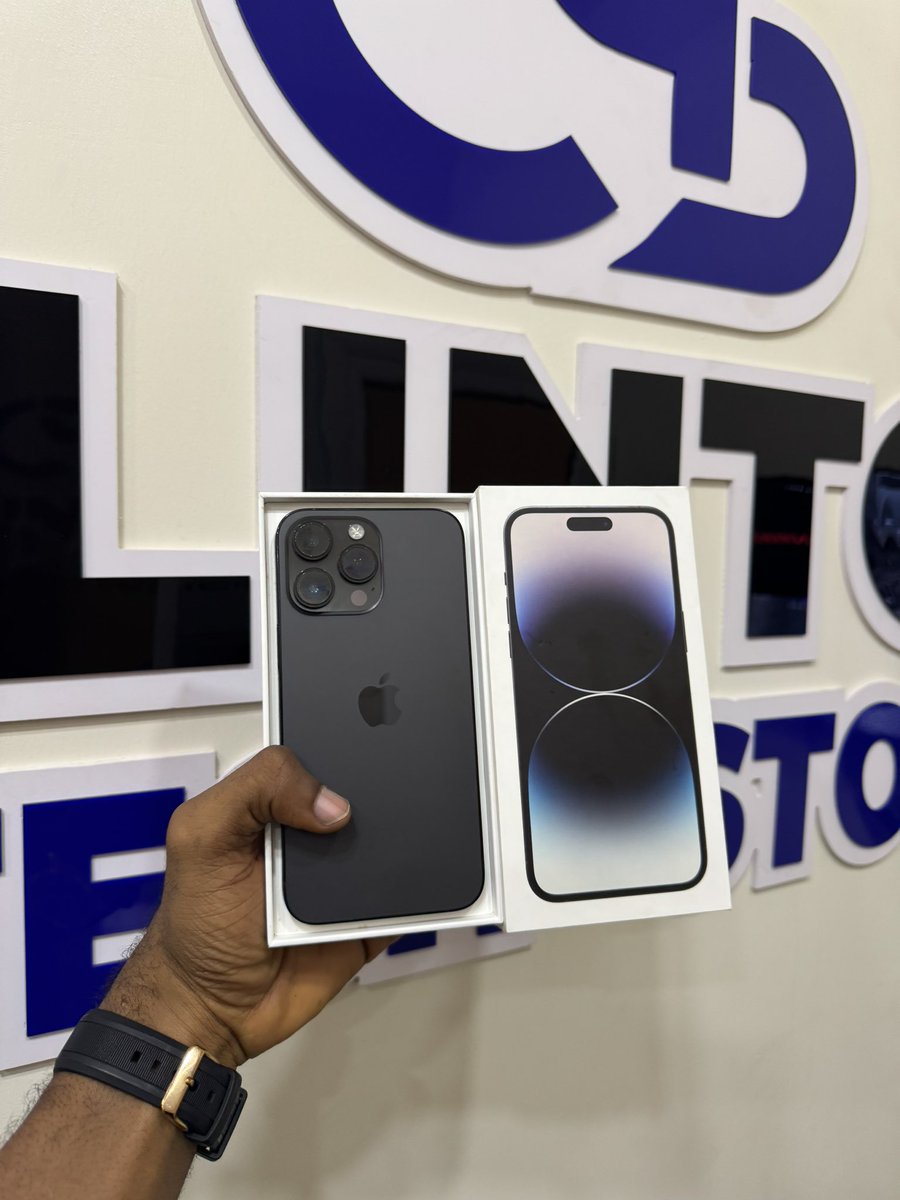 CLINTON TECH STORE tweet media