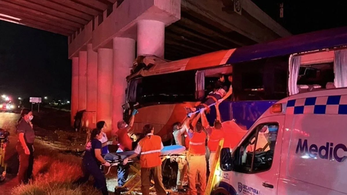 Autobús que trasladaba a pacientes del IMSS desde Coahuila se accidenta en Chihuahua; hay 4 muertos

El IMSS señaló que el autobús había sido contratado por la institución para el traslado de derechohabientes desde Torreón

Chihuahua; 16 de abril del 2026.- Un autobús de