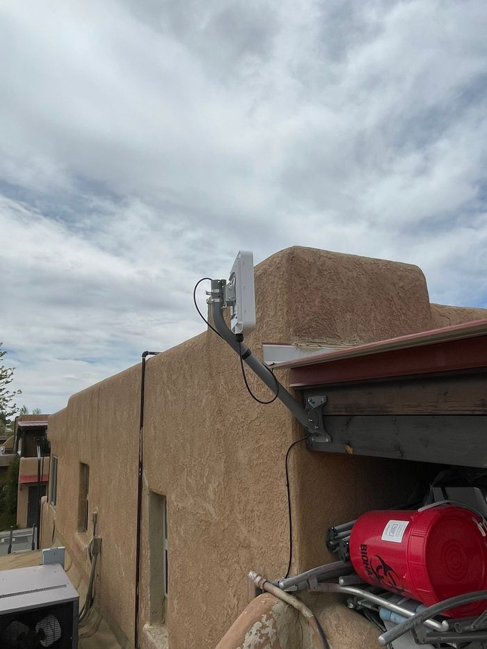 nmsurf_internet's tweet photo. While some companies are sending your signal into space… 🛰️

We’re delivering it right here on the ground ⚡

More consistent.
Less lag.
Built for New Mexico.

🌐 https://t.co/BdrvgE39SC
📞 (505) 986-1669
Skip the wait:
Faster, local internet is closer than you think ⚡ https://t.co/AY9aeI5vR2