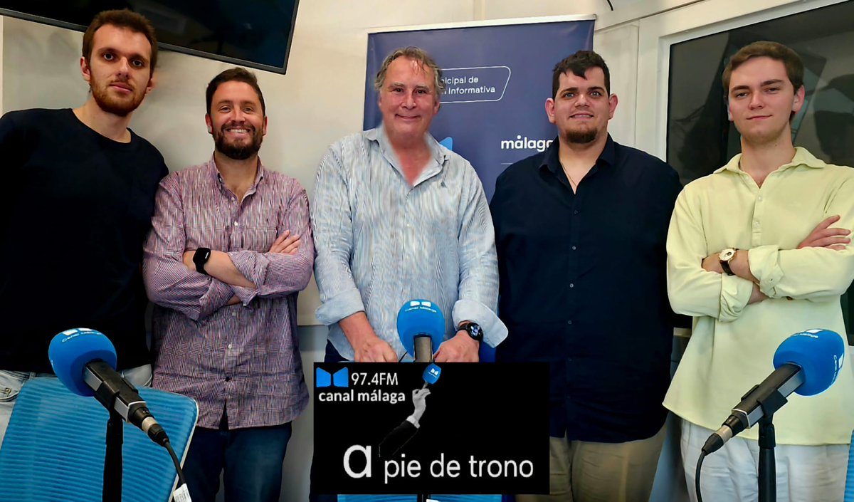 A PIE DE TRONO tweet media