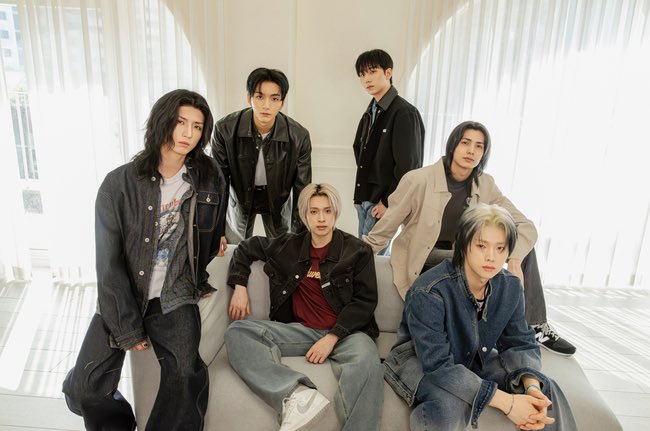 gunilsmenu's tweet photo. ‘DEAD AND’ Interview Photos from JYP Entertainment!

#XdinaryHeroes #엑스디너리히어로즈 https://t.co/etaFPbYmyh