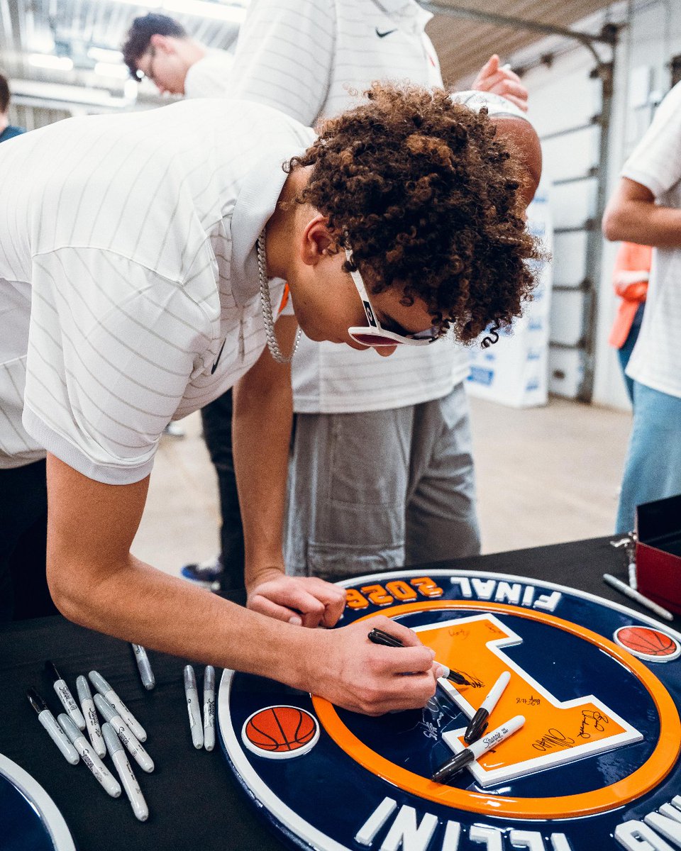 Illinois Men's Basketball tweet media