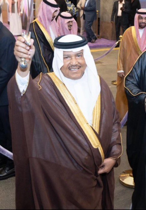 gorgeous4ew's tweet photo. فنان العرب محمد عبده من زواج ابنه بدر ❤️🥹 https://t.co/SycGzhmrie