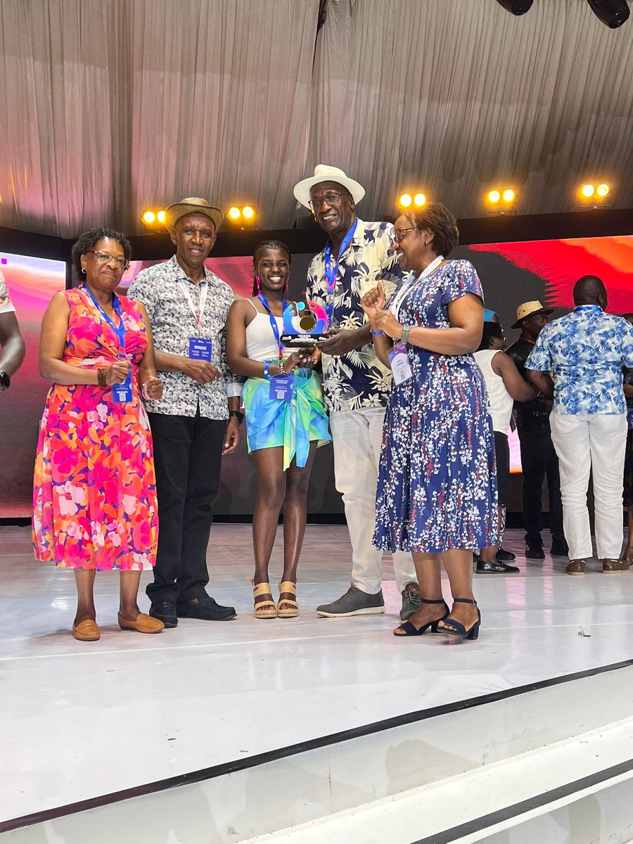 eclubUgGlobal's tweet image. Rotary E-Club of Uganda Global Wins:
✨ Best Project Supporting Disease Prevention &amp;amp; Treatment (Medium Category) — @101DISCON 
A celebration of impact, service, &amp;amp; lives transformed.
To every member, partner, and supporter, this victory is yours!
#ServiceAboveSelf #RotaryEyamba
