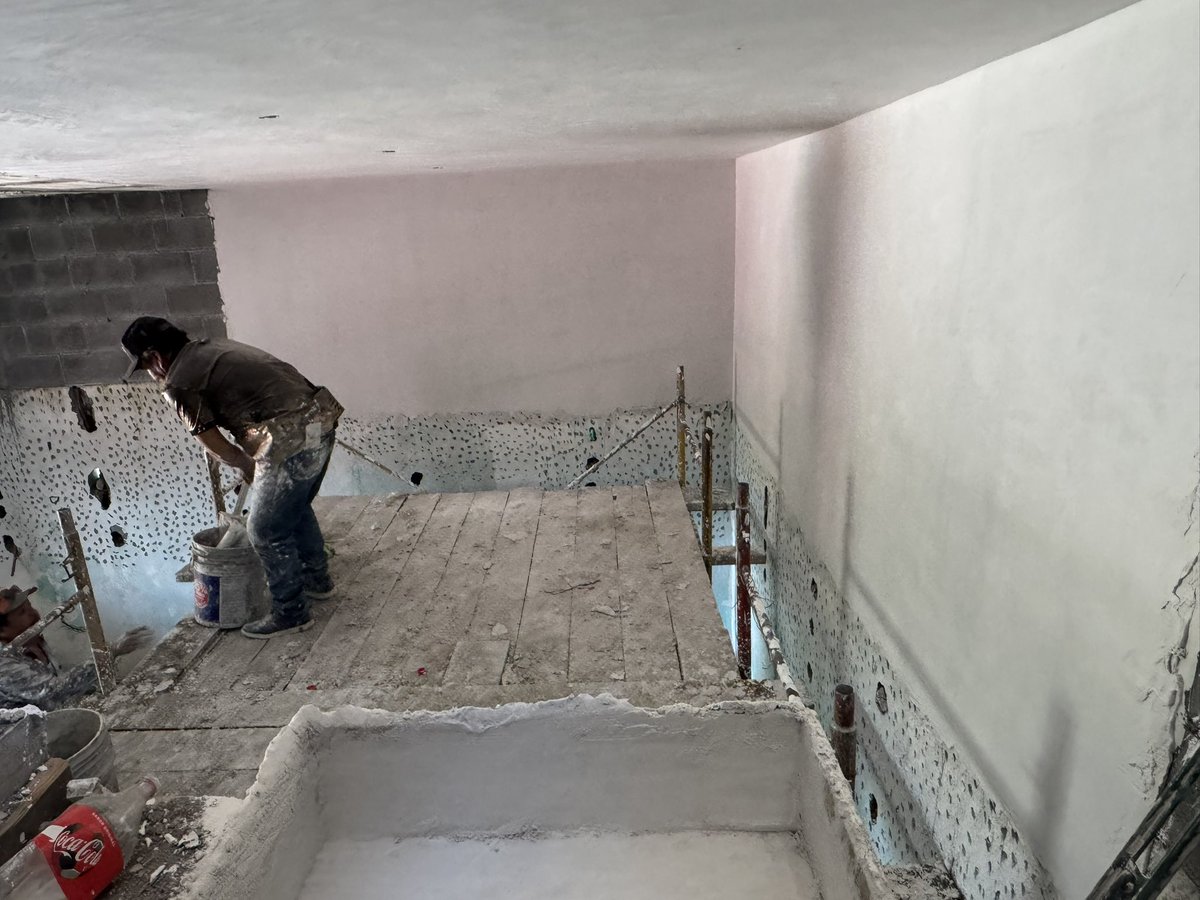 Taking advantage of the goodness of the Lord! Four projects at a time!