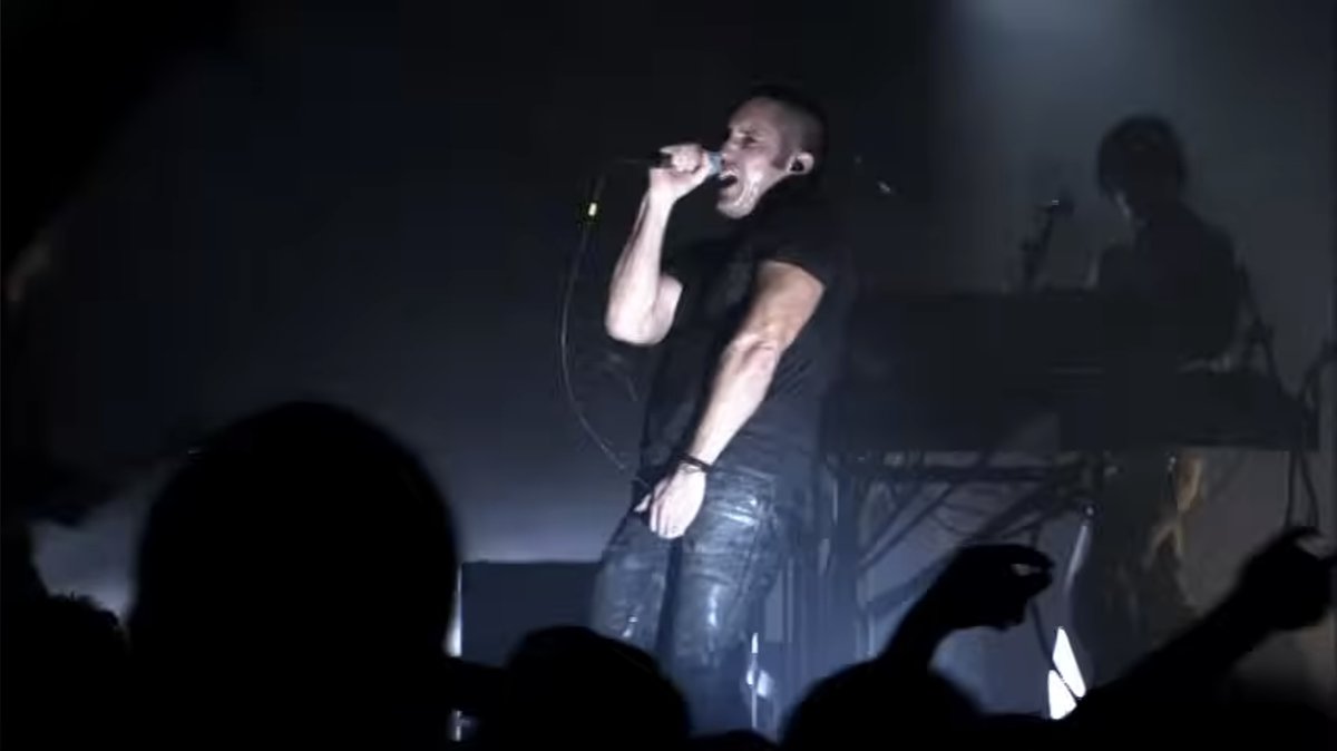 Lego Duplo Piece 2250c01 tweet media