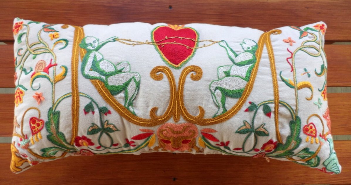 JulieKSchuler's tweet image. Trapunto Heart Ikon Pillow
Hand-embroidery

jschulerart.etsy.com/listing/615560…

#pillow #handembroidery #trapunto #heart