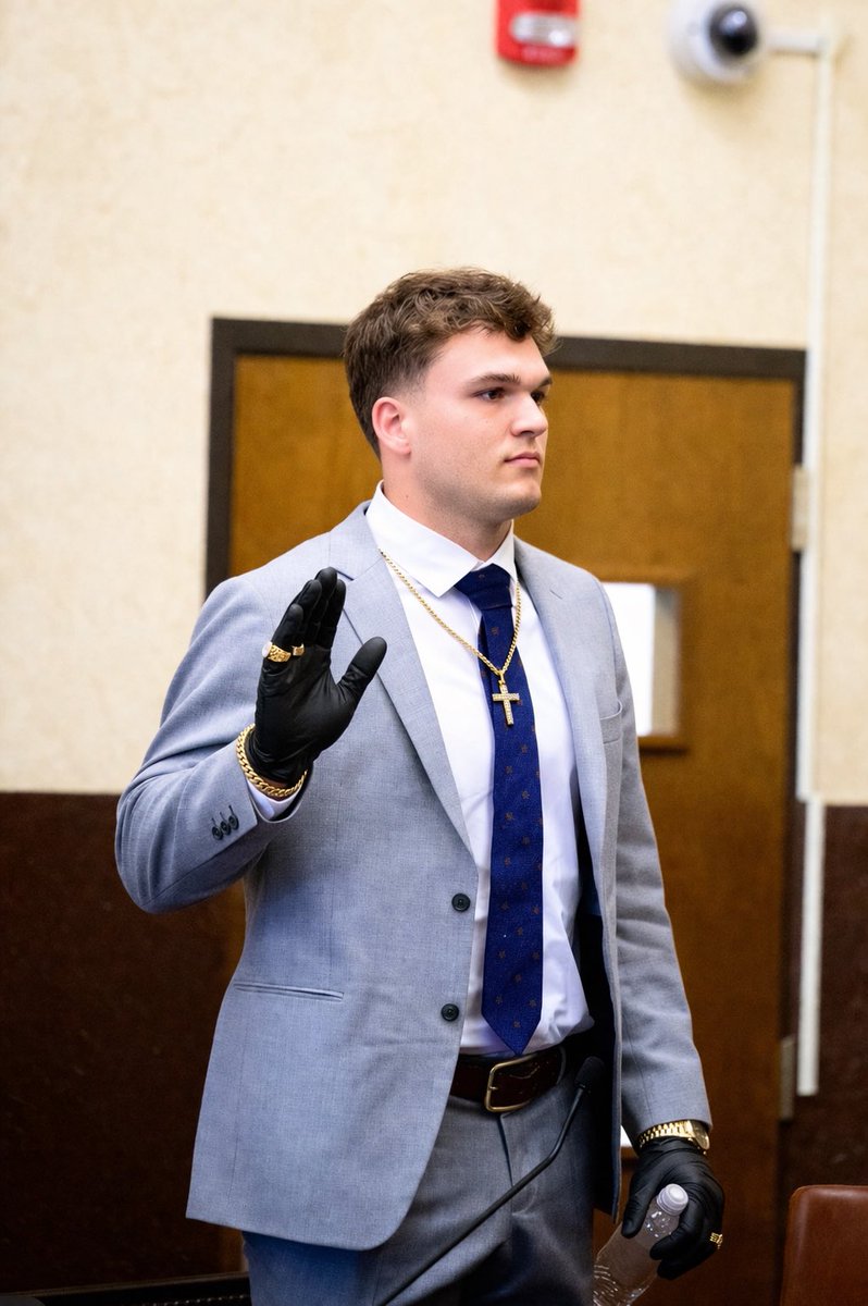 <a href="/HeineckeOwen/">owen heinecke</a> Congratulations brother!!!😏