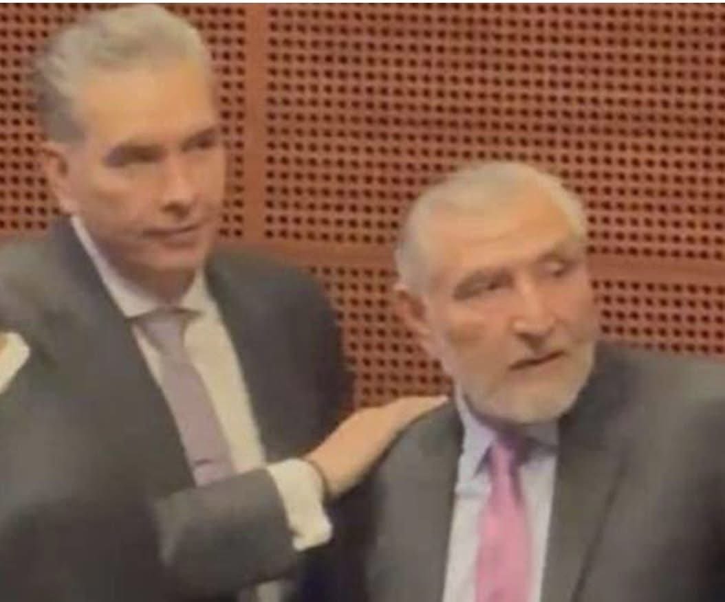 1. Son lo mismo.
2. Lo que representan. 

Si no votarás por ellos, comparte. ☝️🇲🇽