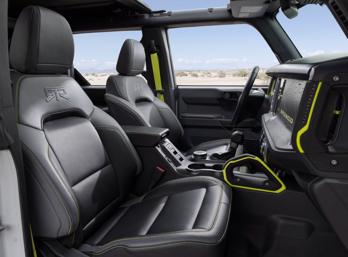 DrivingSouthern's tweet image. 💚🔥 The 2027 #BroncoRTR 🐎 brings serious personality to the cabin with signature Hyper Lime accents, custom details, and a design built for drivers who actually want to have fun.🏁

#Bronco #FordBronco #OffRoadLife #BuiltForFun
