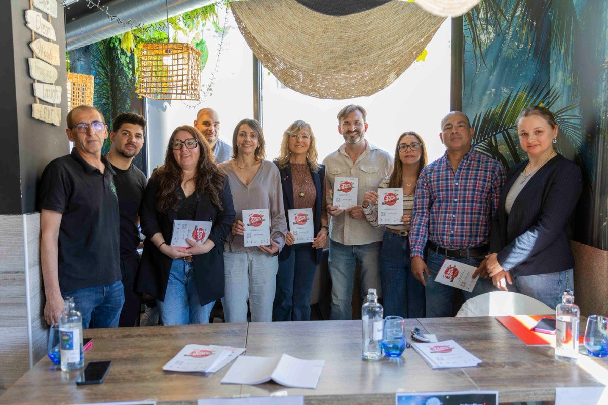 AytoRivas's tweet photo. 🧆 Este viernes, Rivas se adentra en otro viaje gastronómico con la Ruta de la Tapa, una ocasión para seguir descubriendo el arte culinario que reposa en los fogones de la hostelería local. Hoy hemos presentado la edición de 2026, que se celebra este fin de semana y el siguiente. https://t.co/2QS05bGZPp