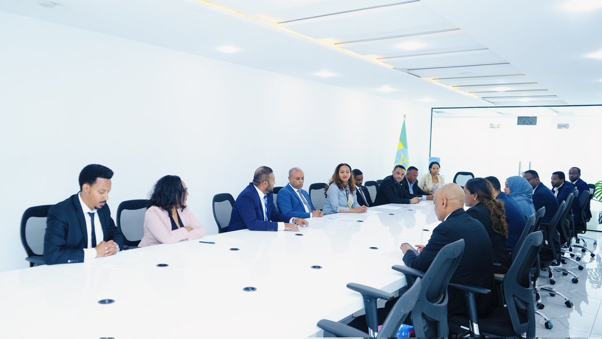FMoHealth's tweet photo. ለ175 የልብ ህሙማን ህጻናት ነጻ የልብ ቀዶ ህክምና ለመስጠት የሚያስችል የመግባቢያ ሰነድ ተፈረመ።
https://t.co/lxRN1h6wvq https://t.co/6DXHVlCc74