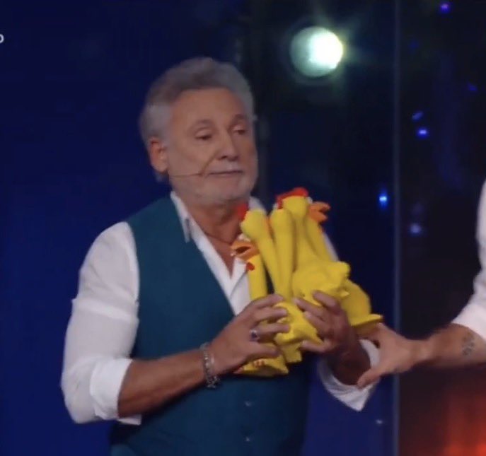 ѕ.🌹/ 𝚕𝚊 𝚖𝚎𝚝𝚊 𝚗𝚘𝚗 𝚎' 𝚞𝚗 𝚙𝚘𝚜𝚝𝚘🫀 tweet media