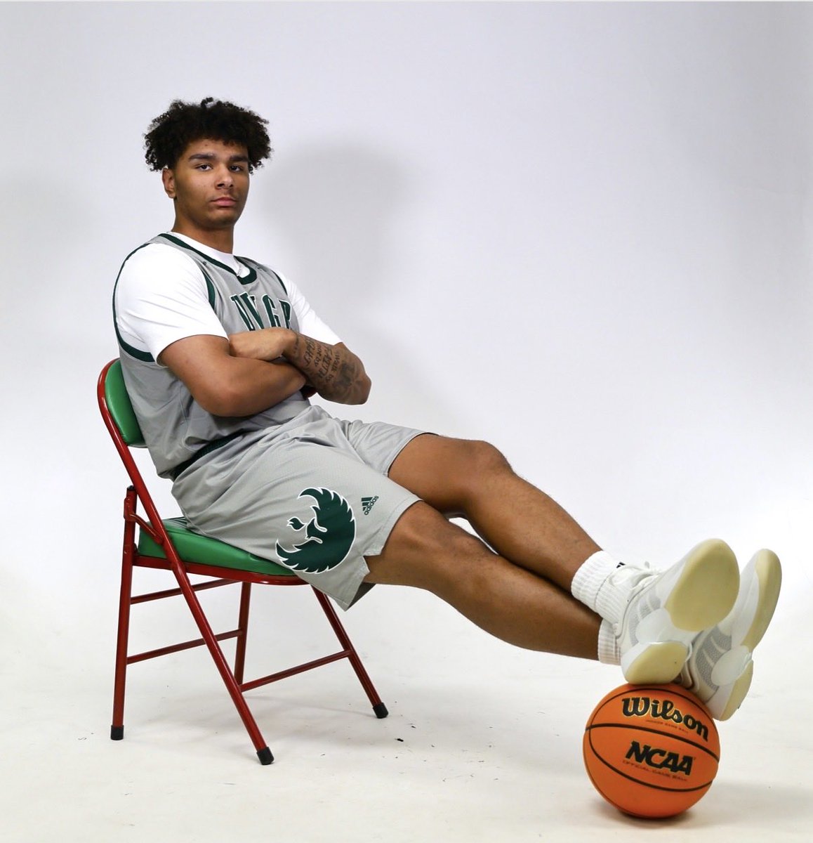 GavinDabney2025's tweet photo. Go Phoenix ?? ##notcomitted #officialvisit #d1 https://t.co/adBBwkwDUL
