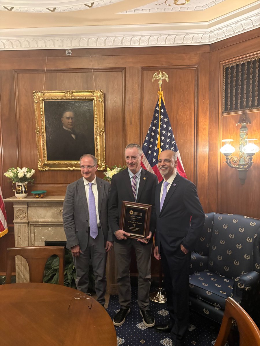 aao_ophth's tweet photo. Congratulations to @RepBrianFitz on being honored with the 2026 Visionary Award!
Thank you for your continued support of ophthalmology and your commitment to expanding access to sight-saving care.
#MYF2026 #AAO #Ophthalmology #VisionaryAward https://t.co/HbcVXIk623