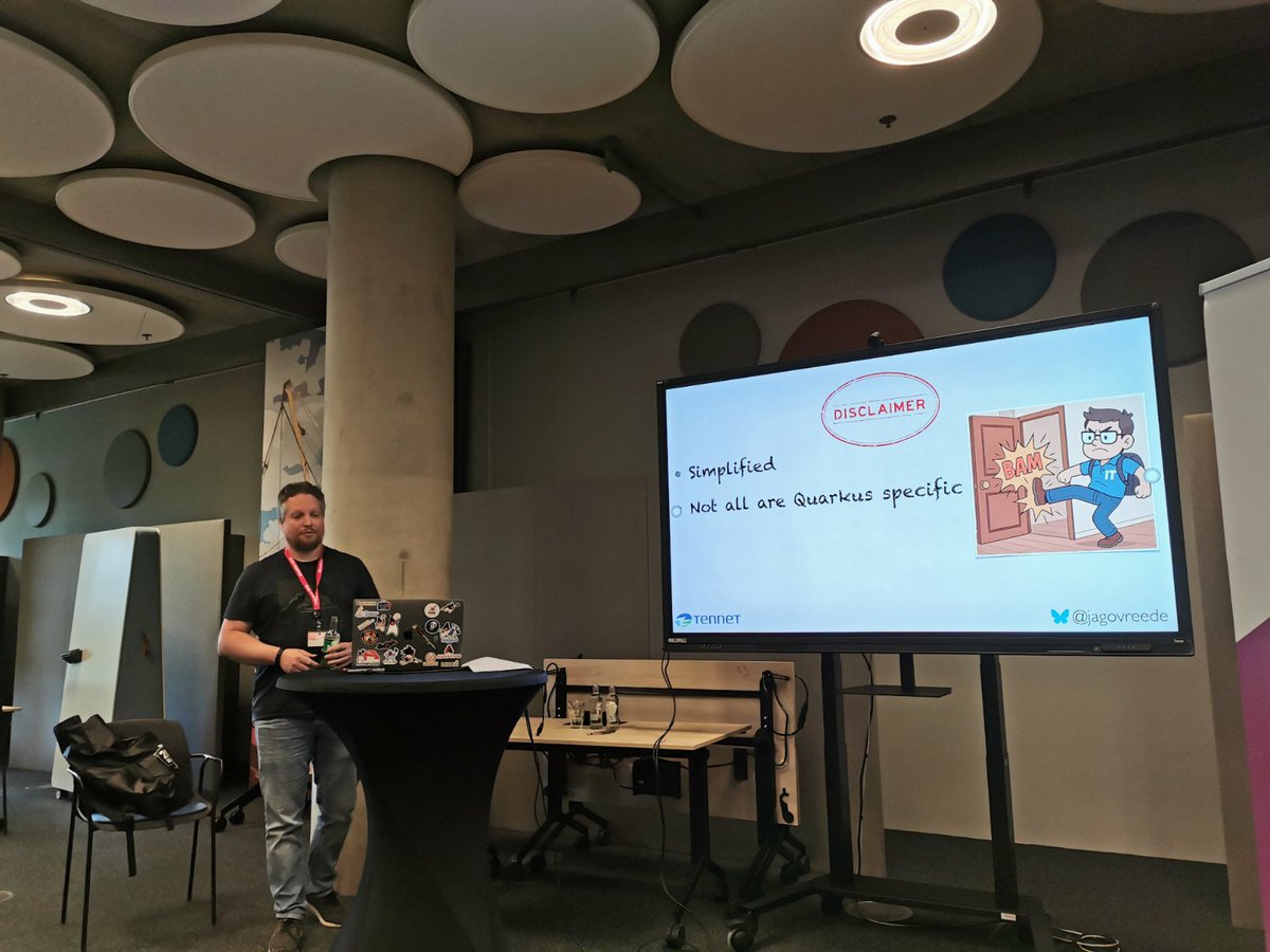 JohanHutting's tweet photo. @JagoVreede sharing his experience of three years with @QuarkusIO and even @graalvm in production at @JUGNoord today 😎 https://t.co/gITgr9nt5e