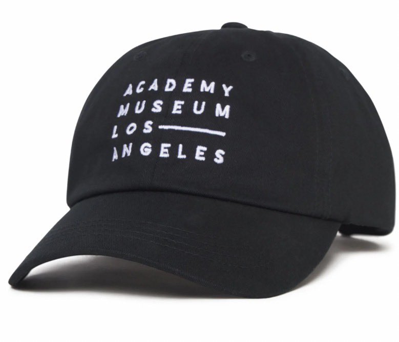 lee byung-hun wears 🤎 tweet media