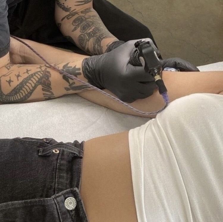 Yami 𐦍 tweet media