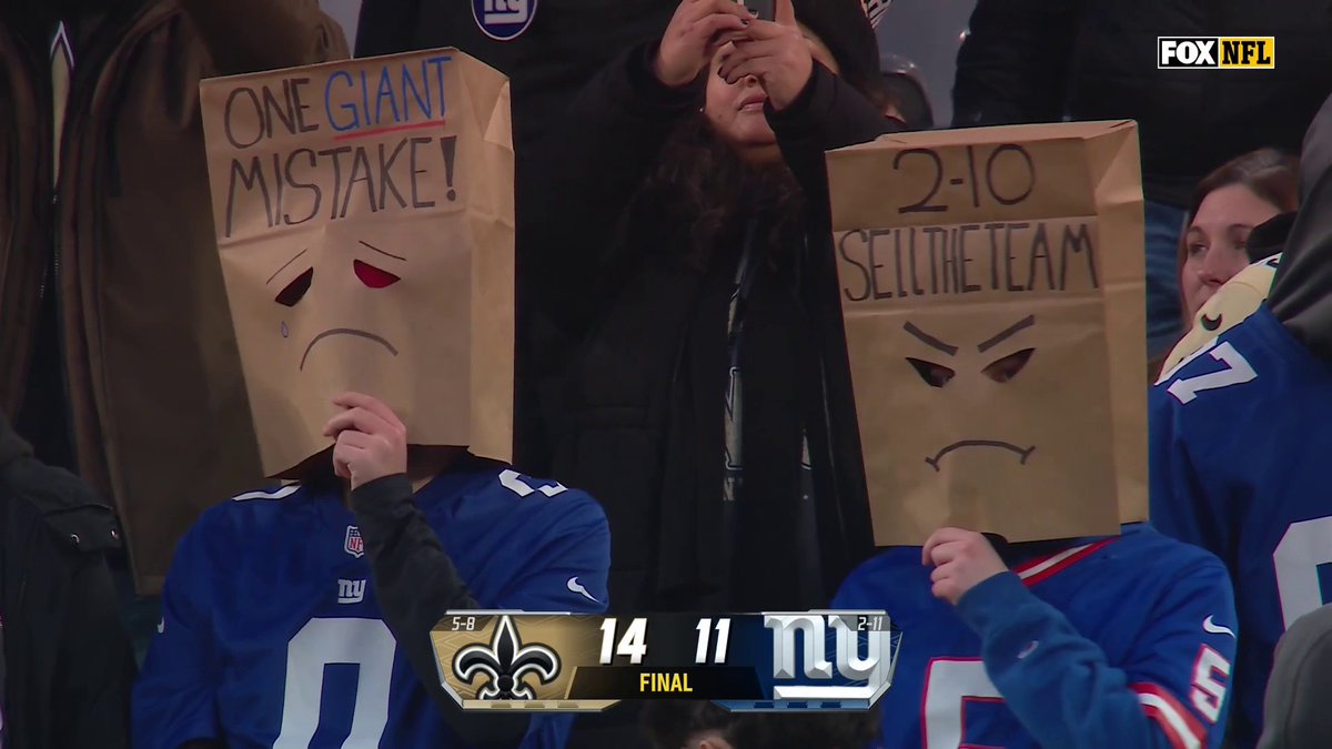 UrinatingTree tweet media