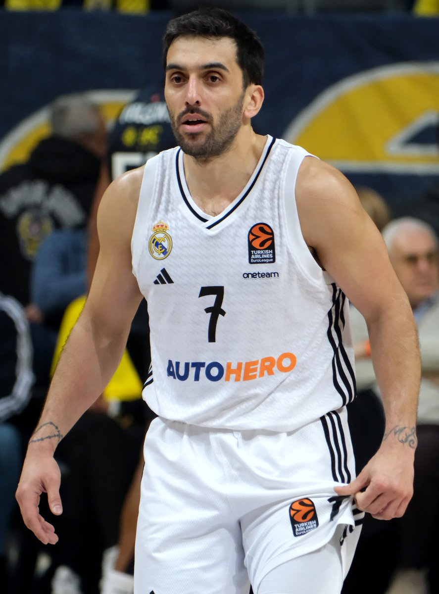 SloboMiletic's tweet photo. Mali, jebi im kevu maliii... #kkcz #kkfmp #kkp #fkcz https://t.co/tKZaX4cxrD