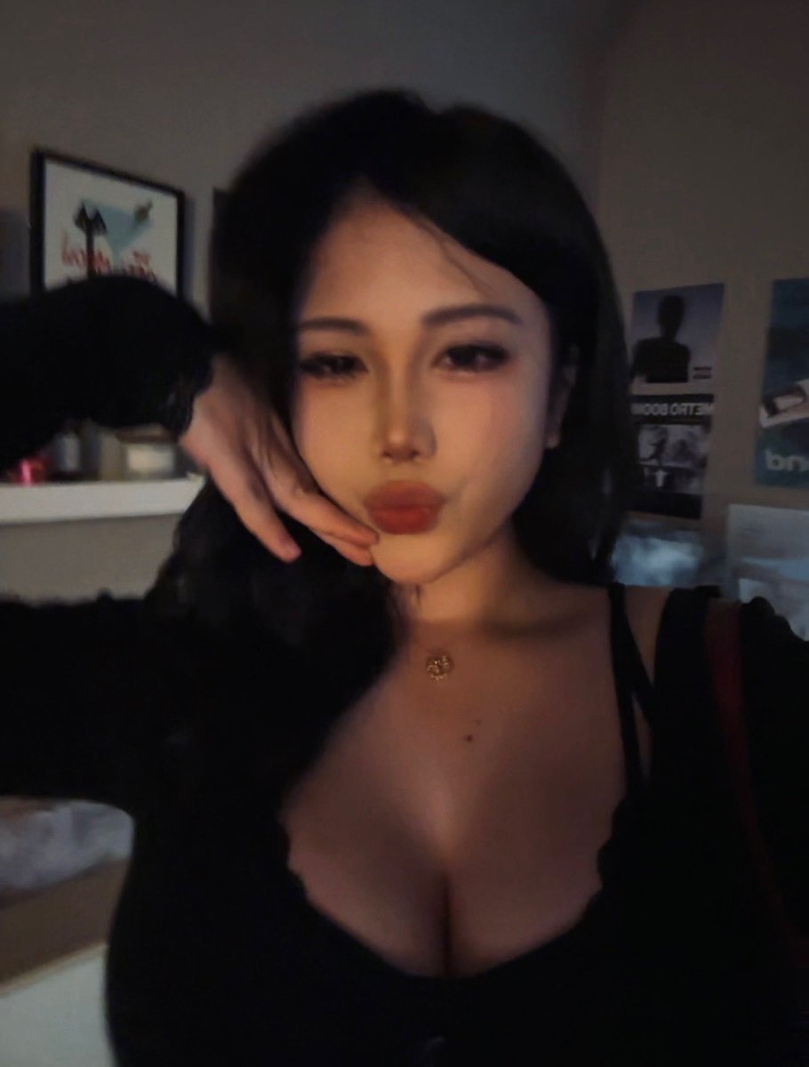 naomi ⋆.𐙚 ̊ tweet media