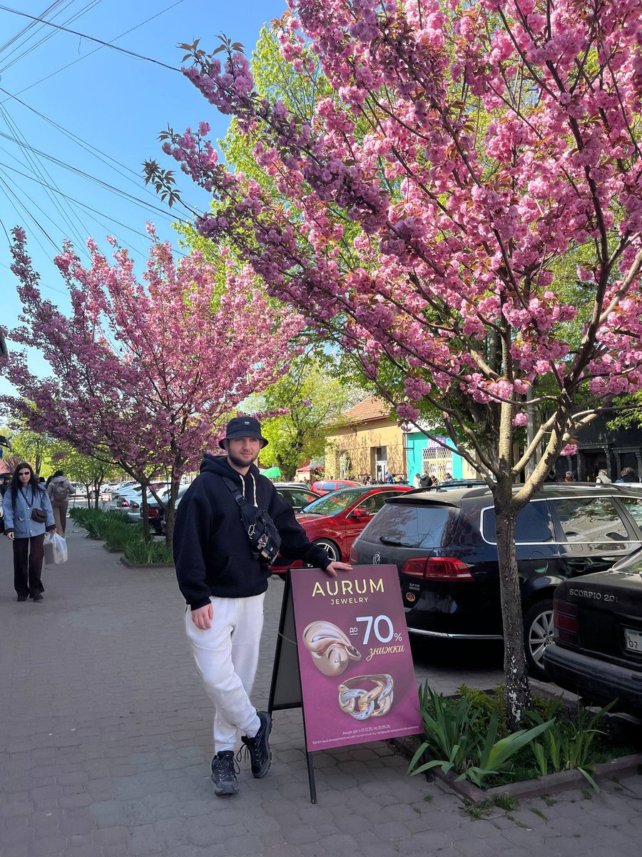 pomirnyi tweet media