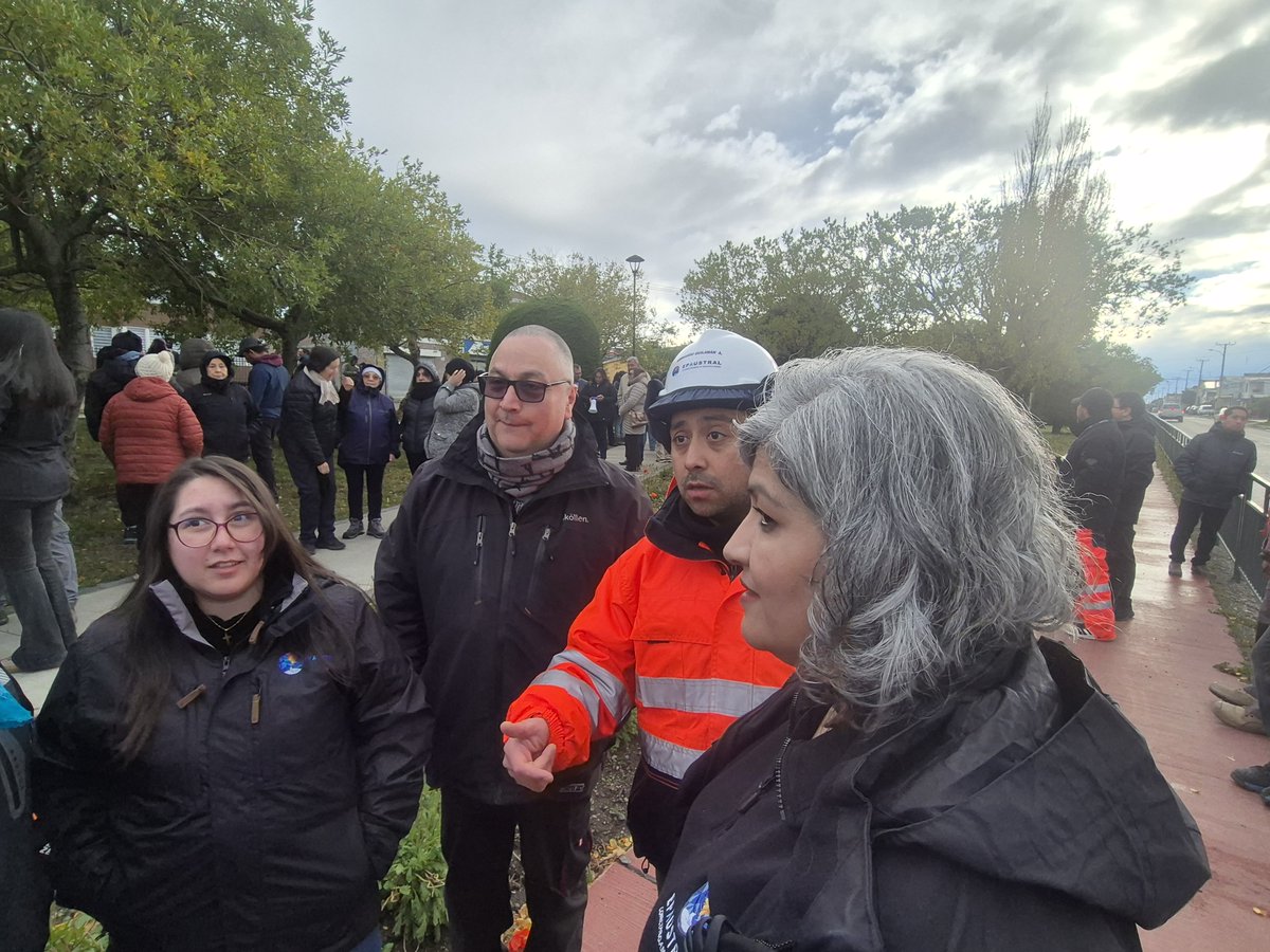epaustral's tweet photo. 🔵Este jueves nuestras y nuestros trabajadores de la #EPAUSTRAL fueron parte del simulacro de tsunami que SENAPRED organizó para toda la Región de Magallanes. ¡Gracias a todas/os quieren participaron ordenadamente en este ejercicio clave para la seguridad. https://t.co/lF0SDJFNjg