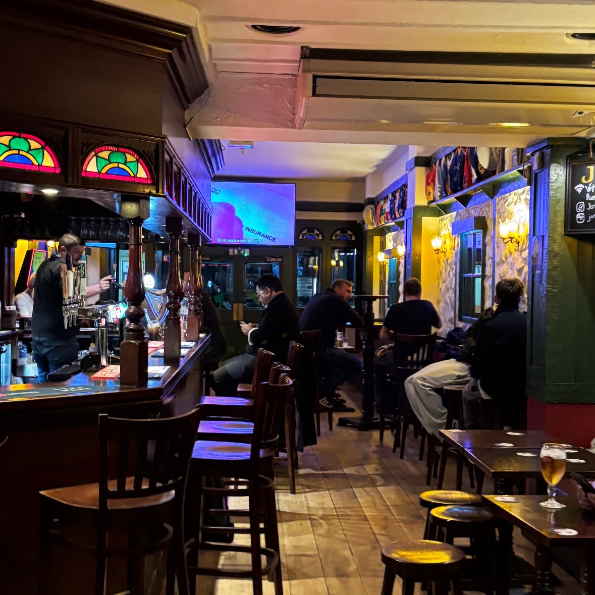 LondonPubMap's tweet image. Ended up here, don’t ask, lovely pub. ☘️ #jonos #ealing