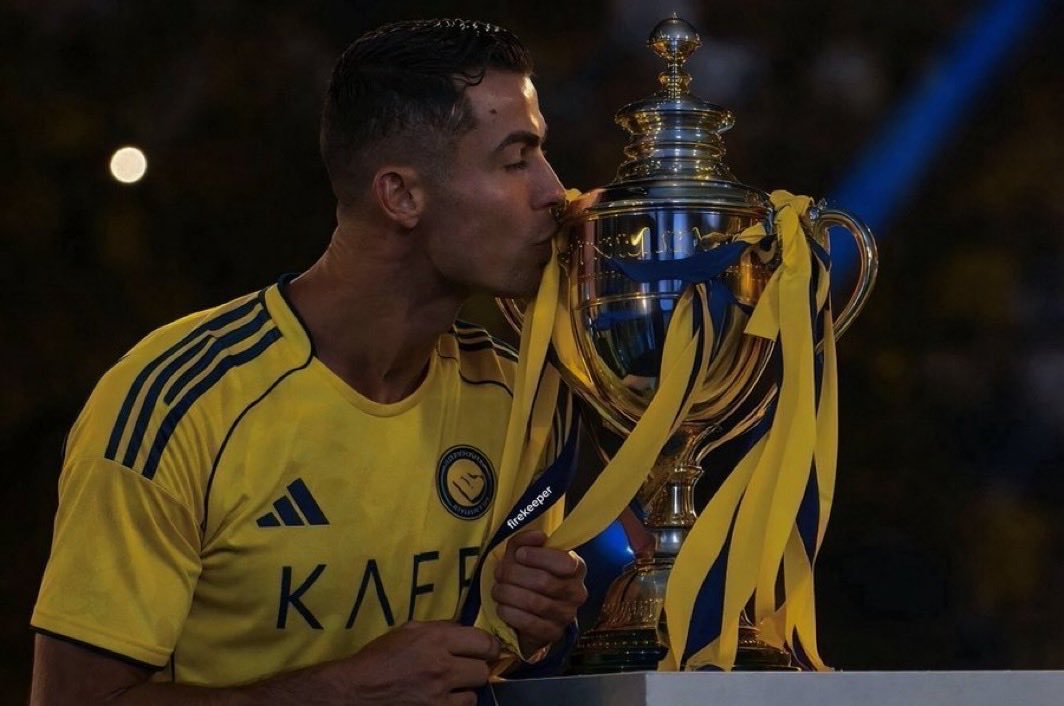 مسألة وقت وكريستيانو سيجلب لك الذهب يا نصراوي 💛.