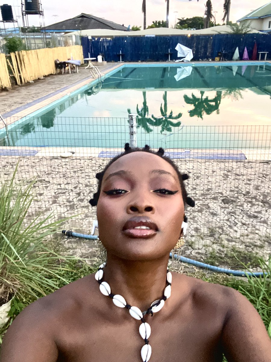yemoja_jaja's tweet photo. Face card madddd https://t.co/w9NnfIthn5