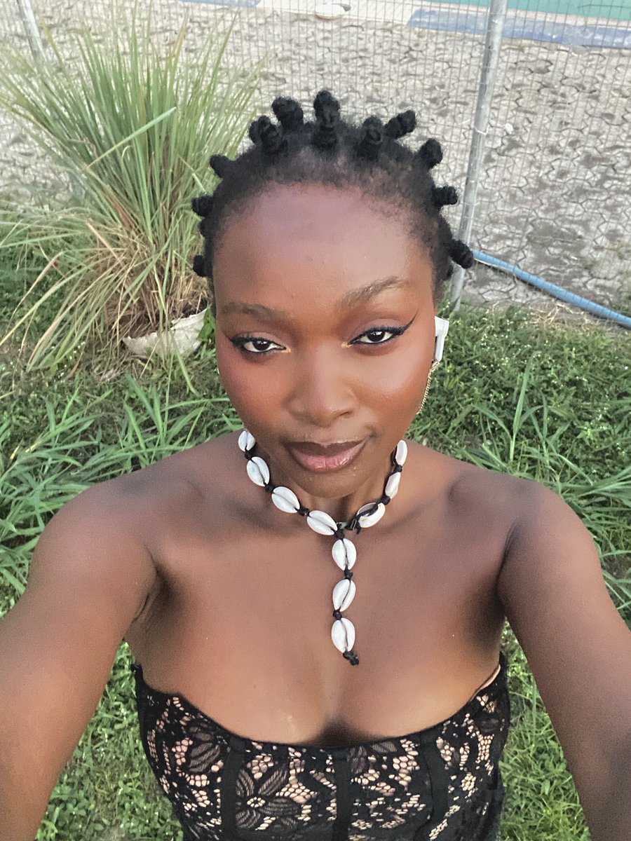 yemoja_jaja's tweet photo. Face card madddd https://t.co/w9NnfIthn5