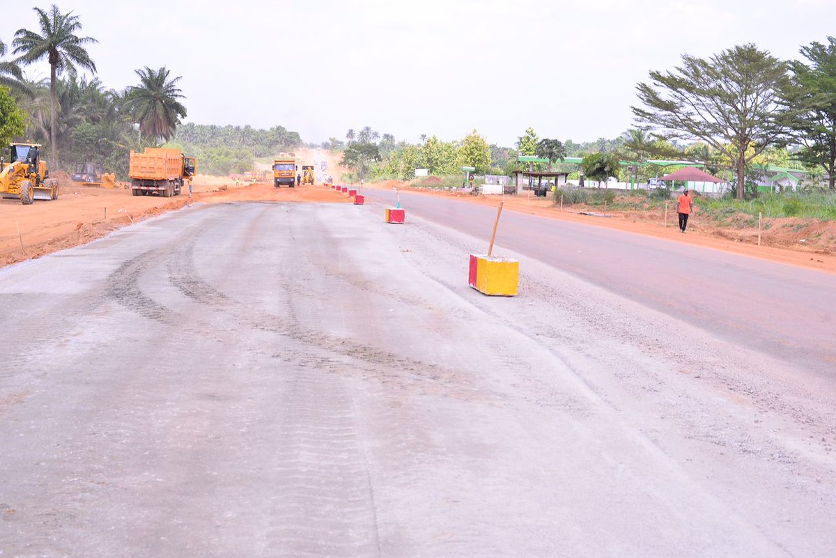 Ngo16039's tweet photo. The dualization of the Benin–Akure–Ilesa Road is a landmark infrastructure project under the Renewed Hope Agenda, aimed at improving connectivity and driving economic growth across three states.
#DavidUmahi
#FederalMinistryOfWorks
#UmahiIsWorking
#RenewedHope https://t.co/0Ja5boxxwZ