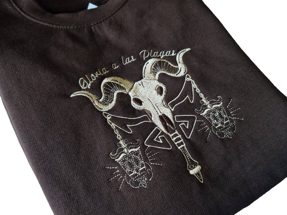 665apparel's tweet photo. @TheSphereHunter I make a bunch of embroidered clothing inspired by RE! 

https://t.co/VrxBhqRYtp https://t.co/MjDYhns2Fj