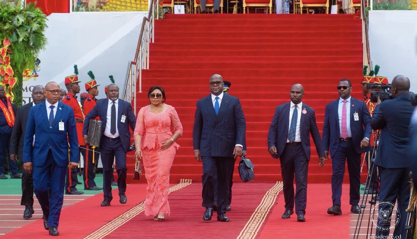 JovahnieT's tweet photo. #RDC #Fasthi est le président du Cercle👌🏻Vous avez vu comment il a été accueilli en star au Congo-Brazzaville 😁 https://t.co/w9xbHfb1MY