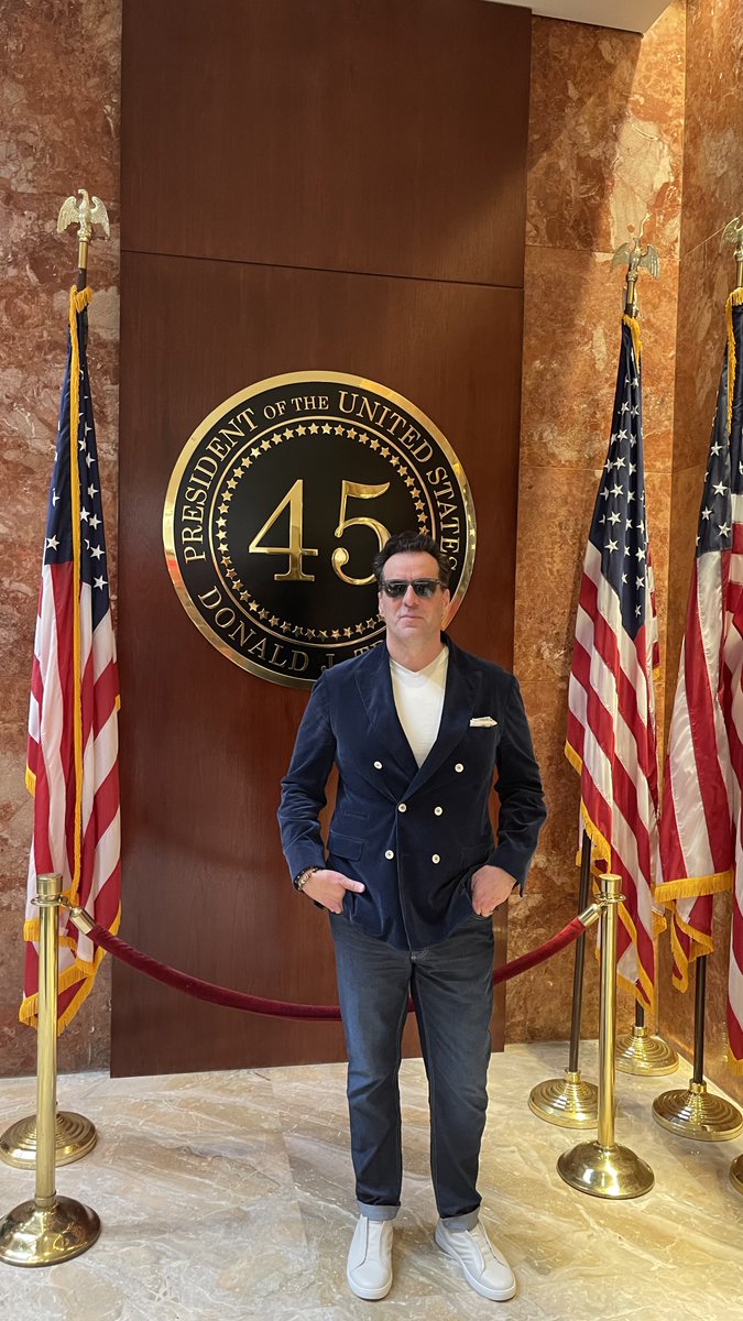 Jean-Claude tweet media