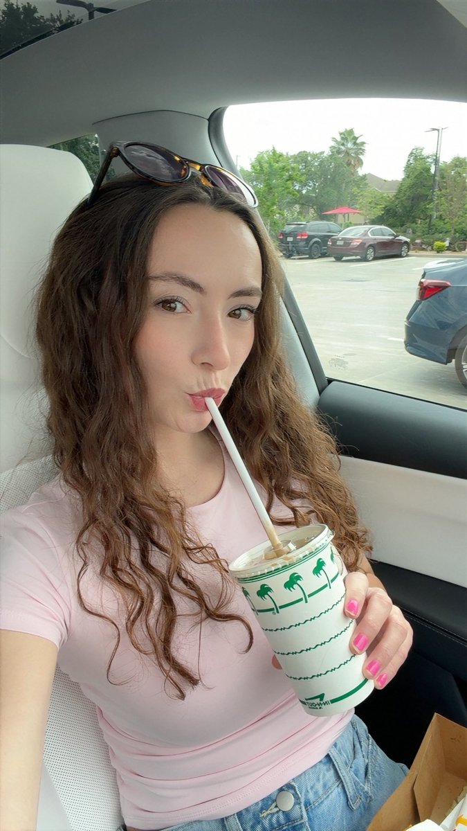 Cayla Smith (Cayla Bri) tweet media