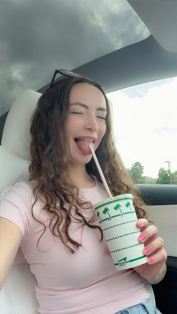 Cayla Smith (Cayla Bri) tweet media