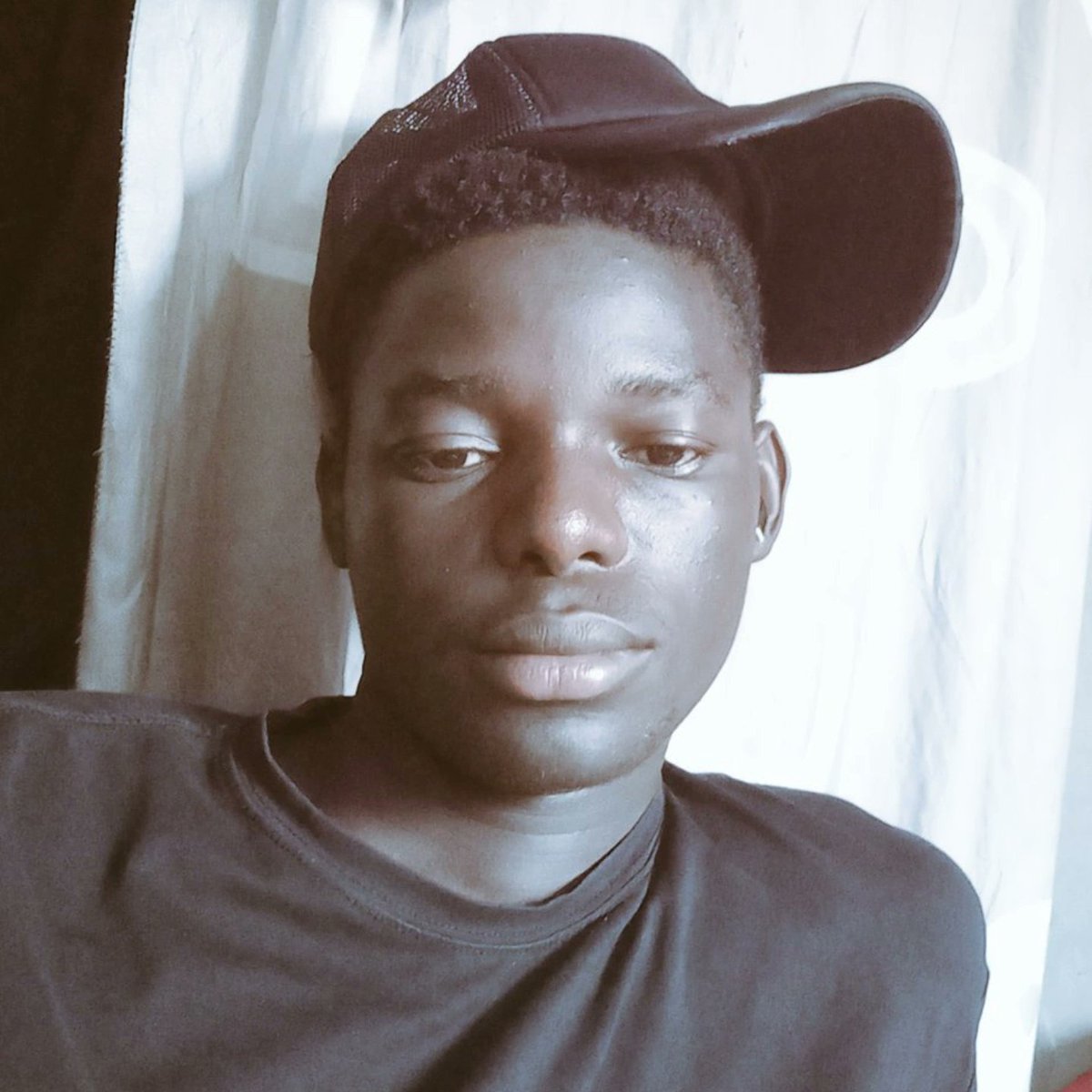 scripter_js's tweet image. I'm Abubakar Sadiq, a frontend developer building scalable, clean, and reusable UIs from complex ideas.

Passionate about tech &amp;amp; engineering, always learning.

Currently building backend systems with Go ⚙️ on my journey to full-stack.

#Tech #Golang #Code