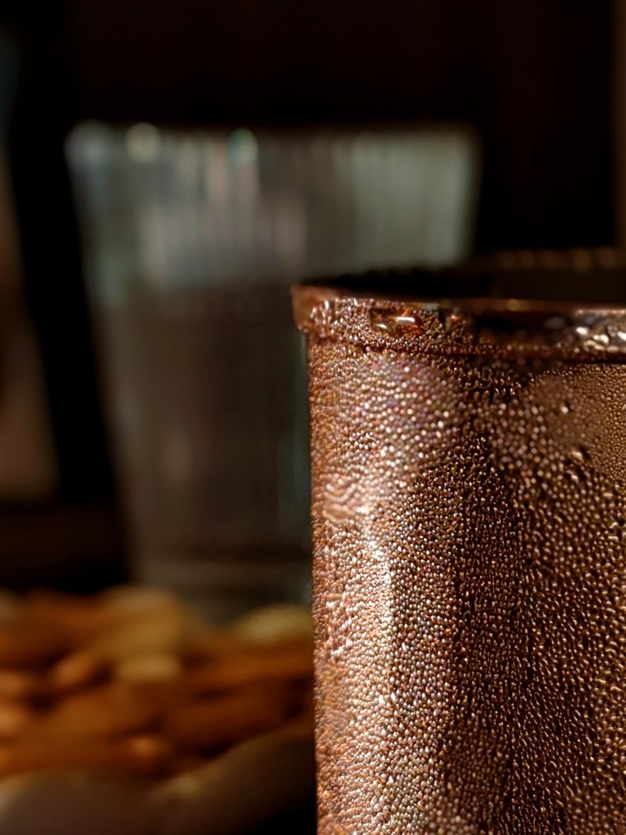 OleanderDream's tweet image. " Today’s the little wins that make life magic—whether it’s a candlelit cuppa, confetti for no reason, or hugging a loved one. Rituals u003e resolutions. Happy [节日/时刻，如：Friday/Valentine’s Day]!  #SlowJoy #RitualsOfLife"