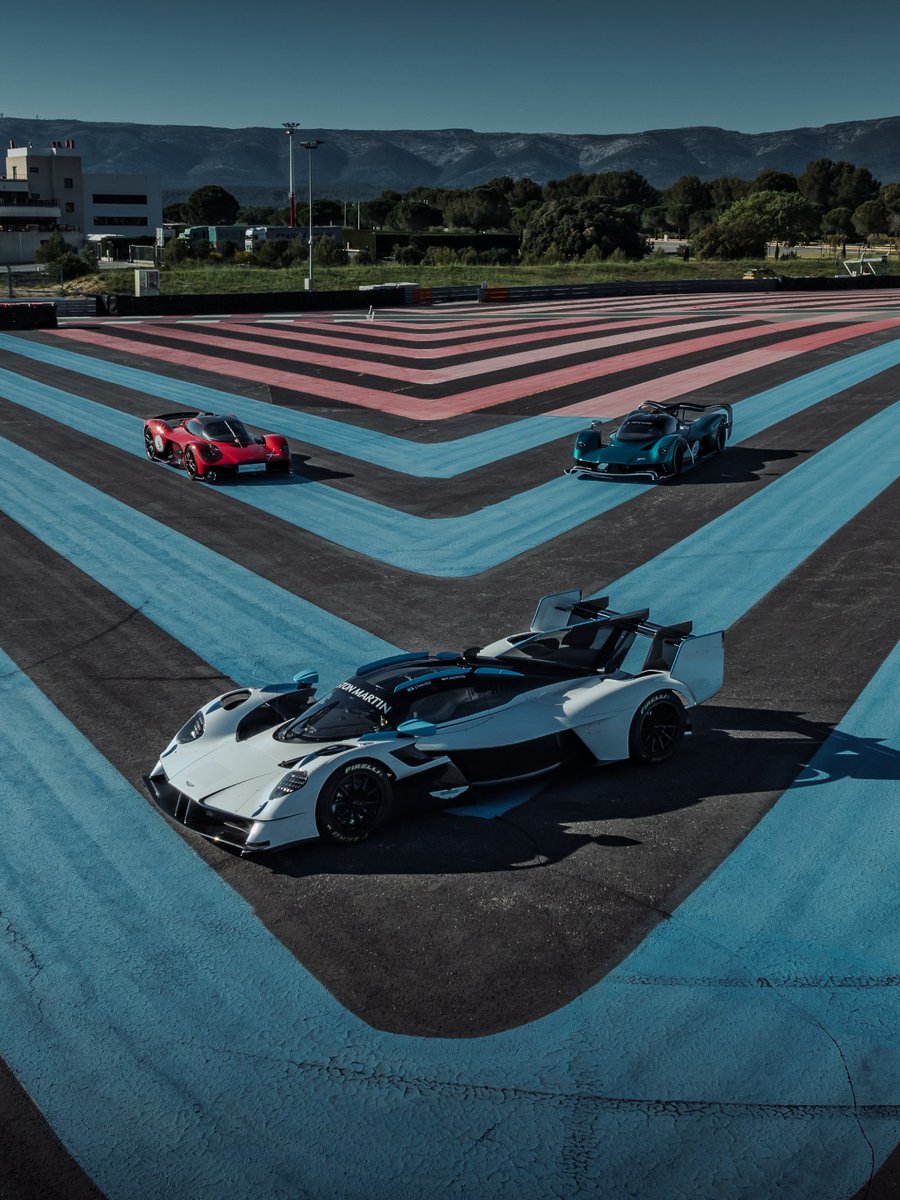 astonmartin's tweet photo. One for the family album.

Three incarnations of the impossible hypercar.

Valkyrie LM. Valkyrie AMR Pro. Valkyrie.

#AstonMartin https://t.co/FCIdY2siFq