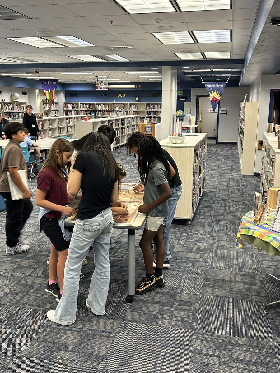 MrsDCarpenter's tweet photo. Students enjoying a 1000 piece puzzle while in the media center.
@PRMPanthers @CCPSMediaCentrs @collierschools https://t.co/49hMBFP6le