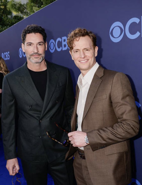 Tom_EllisFans's tweet photo. #tomellis #nickgehlfuss #cbscia @fbicbs @cbstv https://t.co/ImvLrSBSlK