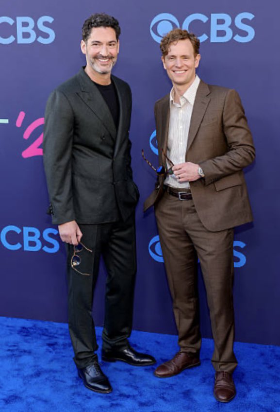 Tom_EllisFans's tweet photo. #tomellis #nickgehlfuss #cbscia @fbicbs @cbstv https://t.co/ImvLrSBSlK