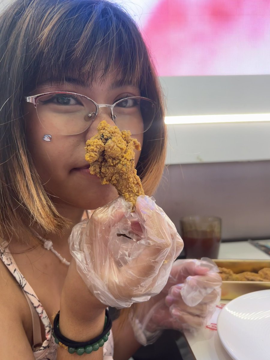 shallteardgaf's tweet photo. date well spent with my pretty girl mwehehe https://t.co/WaE6XRAu2G