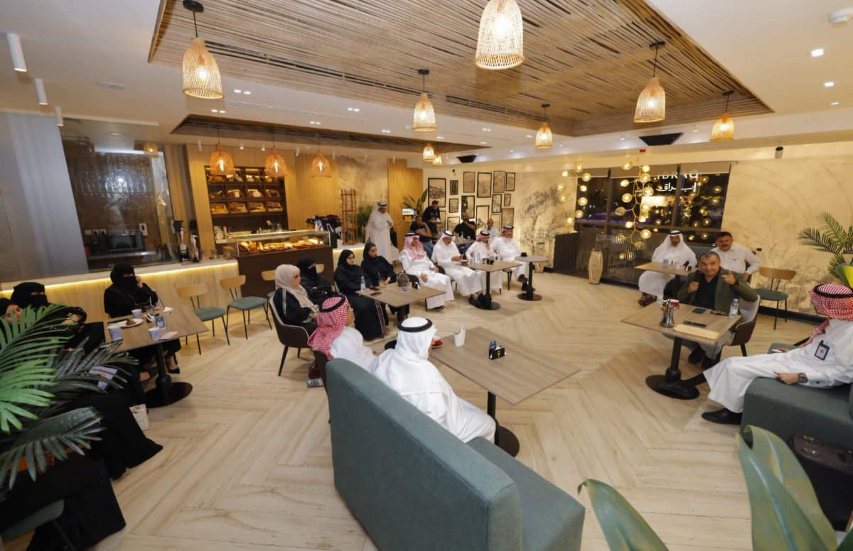 إعلاميون tweet media