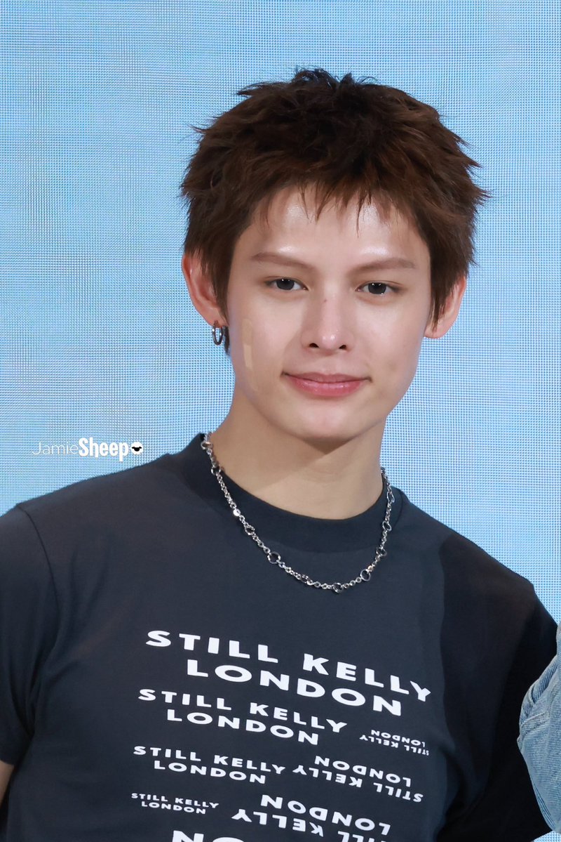 ZENITH ✶ tweet media