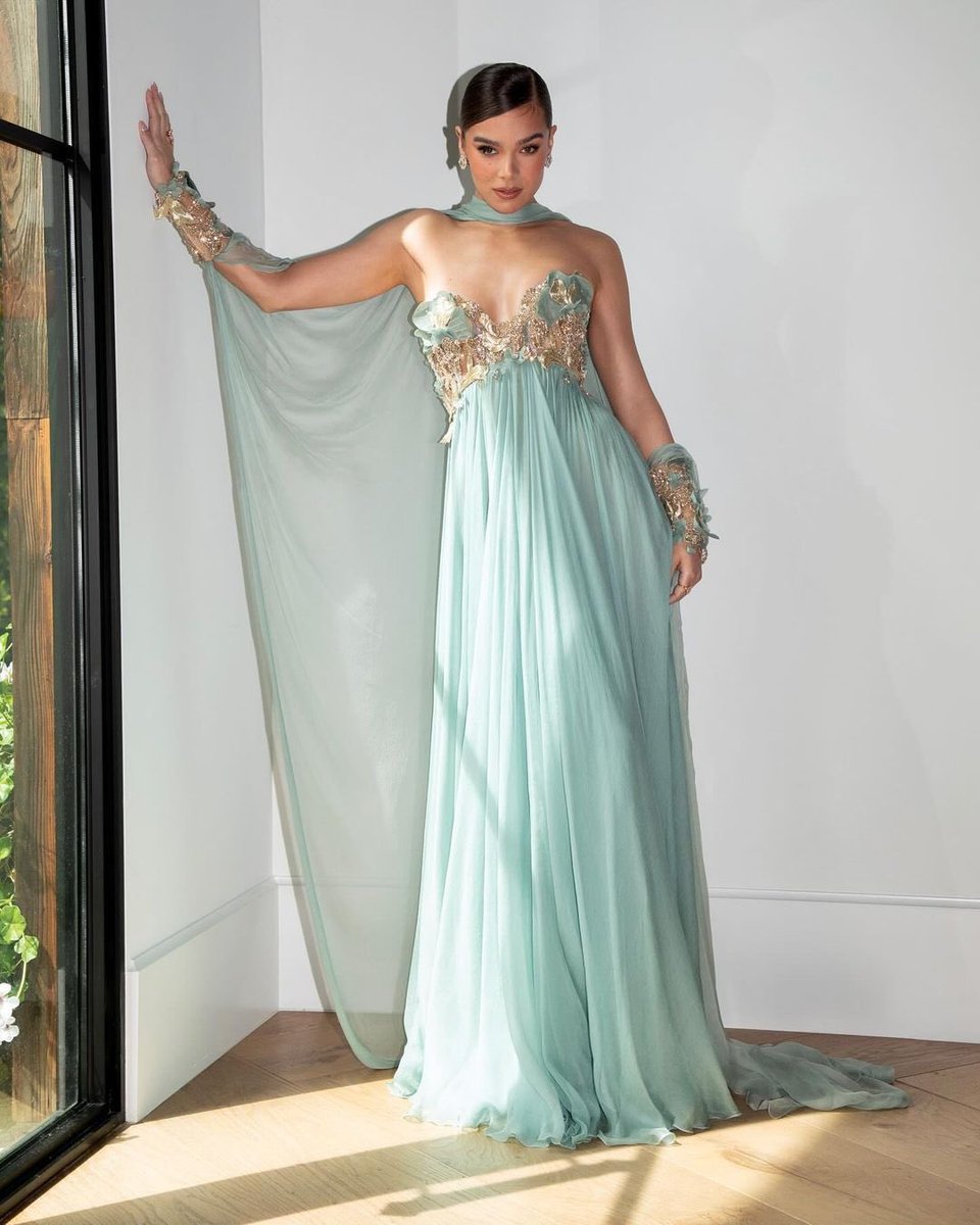 JonnyLeTran5's tweet image. Blessing your timeline with Hailee Steinfeld 😍 #HaileeSteinfeld #SpiderManIntotheSpiderVerse #SpiderManAcrossTheSpiderVerse #Hawkeye #Dickinson #TrueGrit #PitchPerfect2 #PitchPerfect3 #EdgeofSeventeen #Bumblebee #Arcane #EndersGame #WhenMarnieWasThere #SinnersMovie #beautiful