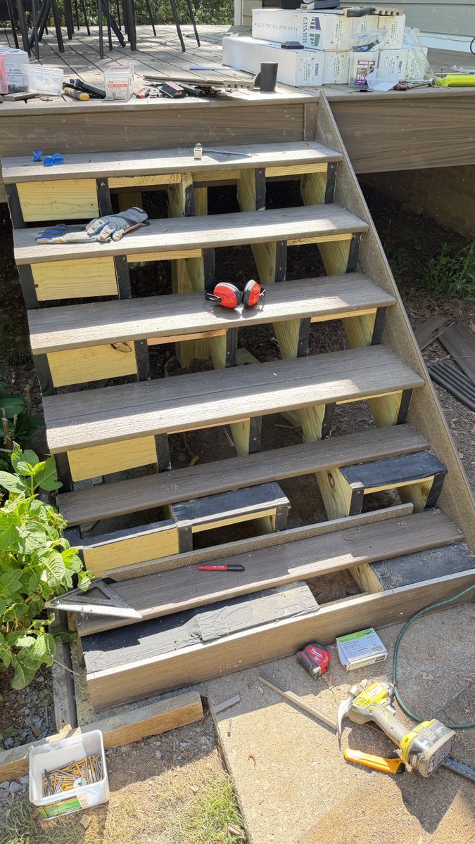 Anthony Raynor tweet media