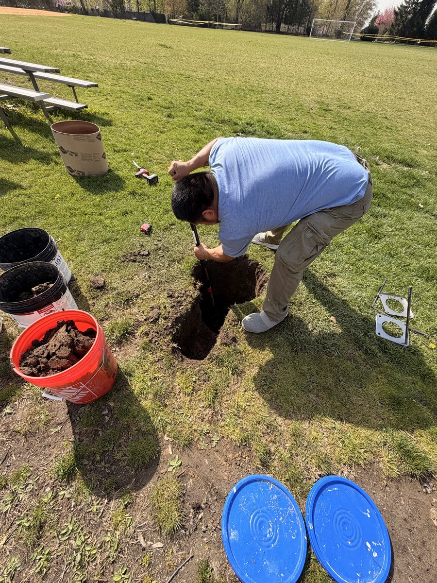 simon_systems's tweet photo. From the ground up, literally.

No existing structure? No problem. We handled everything on this install. Hand dug and poured a concrete footing, set the pole, and mounted the cameras out in the field.

When there is nowhere to mount cameras, we build the solution. One stop shop! https://t.co/L3g4KG02mp